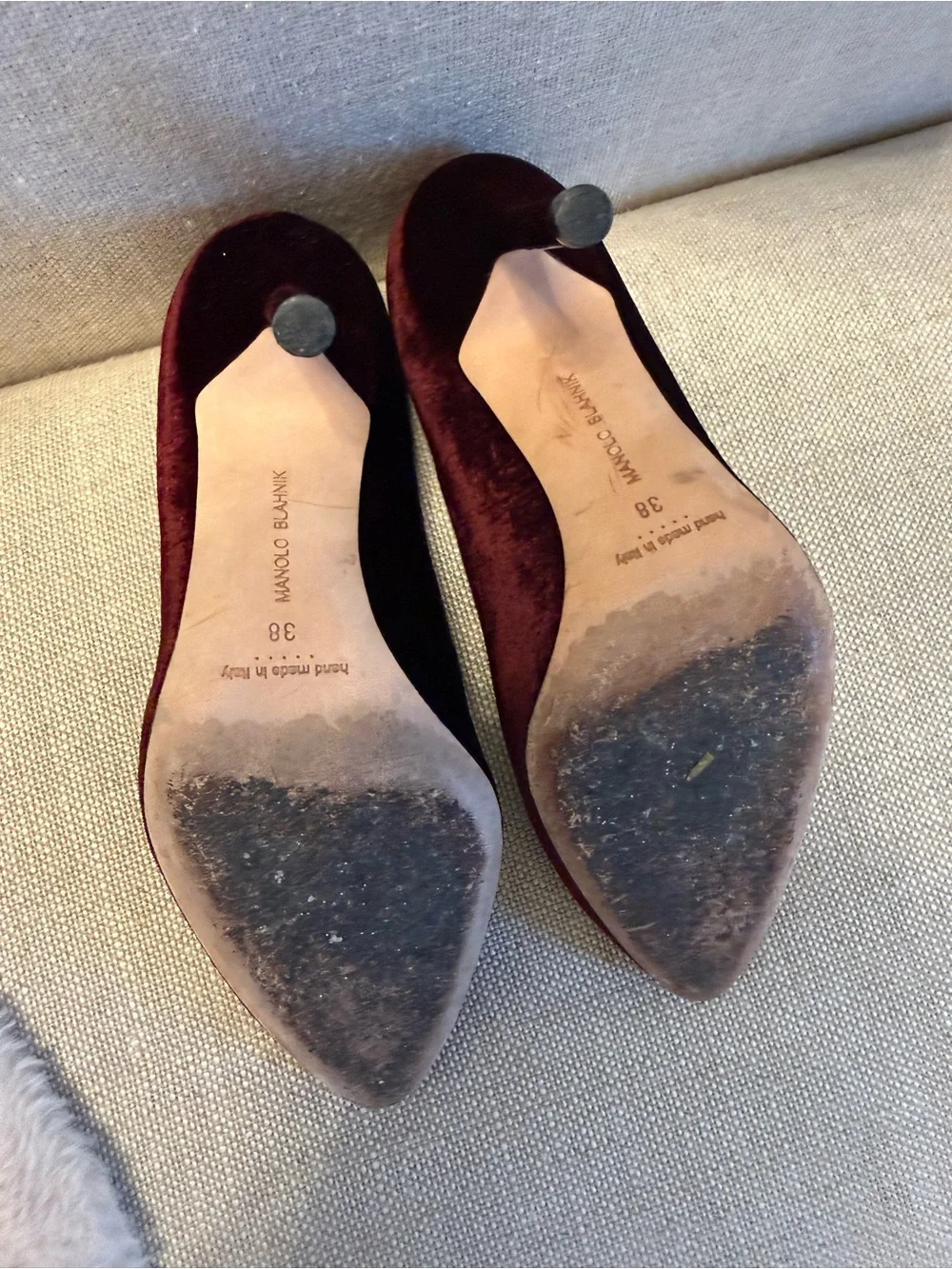 Manolo Blahnik Hangisi Burgundy Velvet Crystal-Embellished Stiletto Pump 38